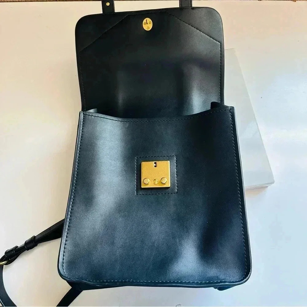 NWOT Anne Klein Lion Studded Leather Backpack - Picture 9 of 13